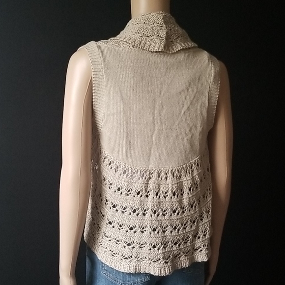 HOOKED UP💕 by I.O.T Sandy Beige Sweater Vest NWT - Picture 3 of 8